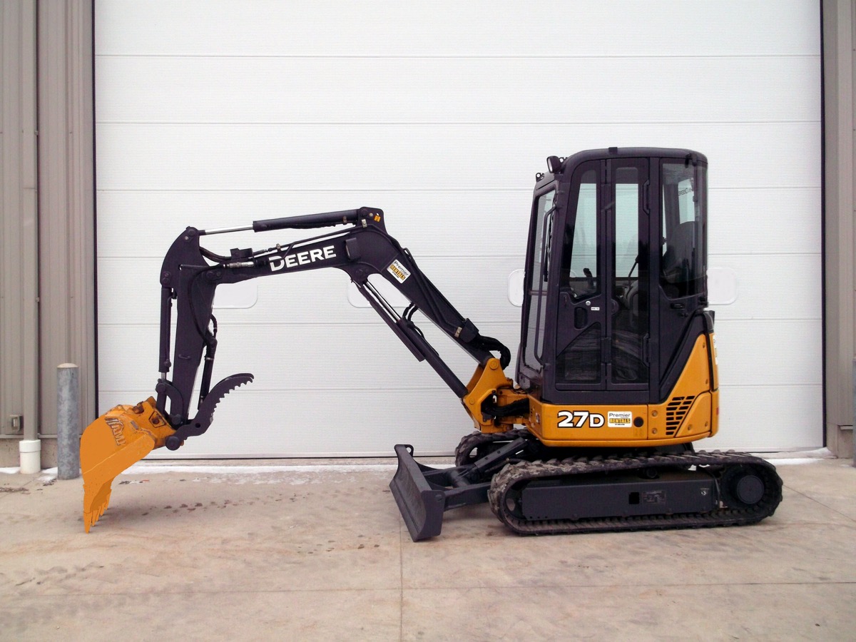 Premier Equipment Rentals Excavators