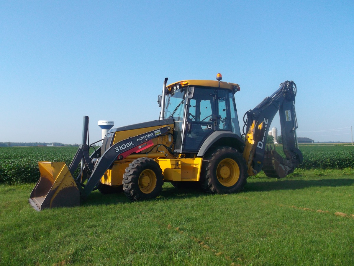 Premier Equipment Rentals Full Size Backhoes