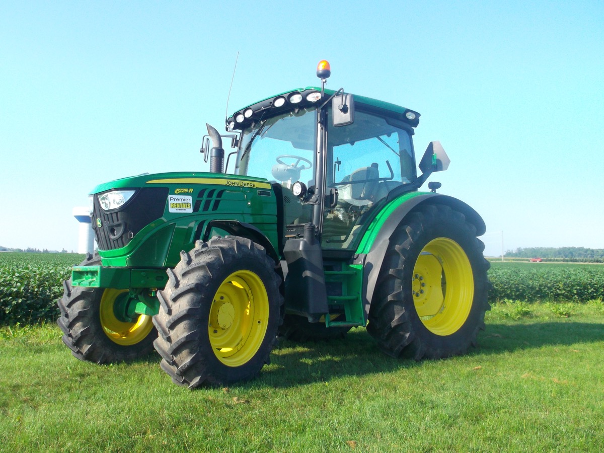 Premier Equipment Rentals 120 Hp Cab Tractors