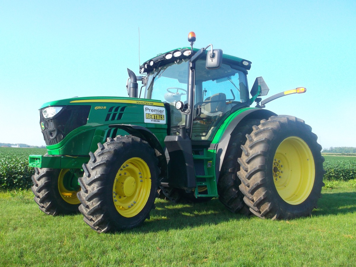 Premier Equipment Rentals 140 Hp Cab Tractors