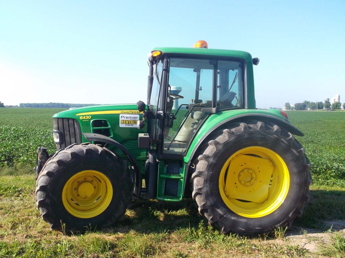 Premier Equipment Rentals 100 Hp Cab Tractors