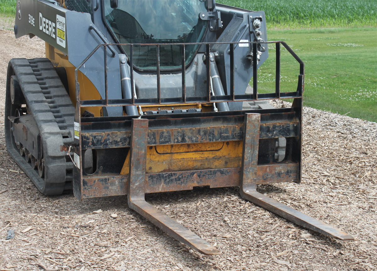 Premier Equipment Rentals Skidsteer Pallet Forks